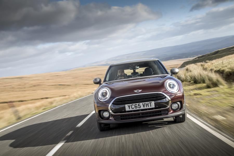  Mini Cooper D Clubman 2015 года  (UK) (фото 3 из 127)